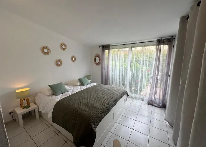 Maison Proche Village Naturiste - 7 Personnes